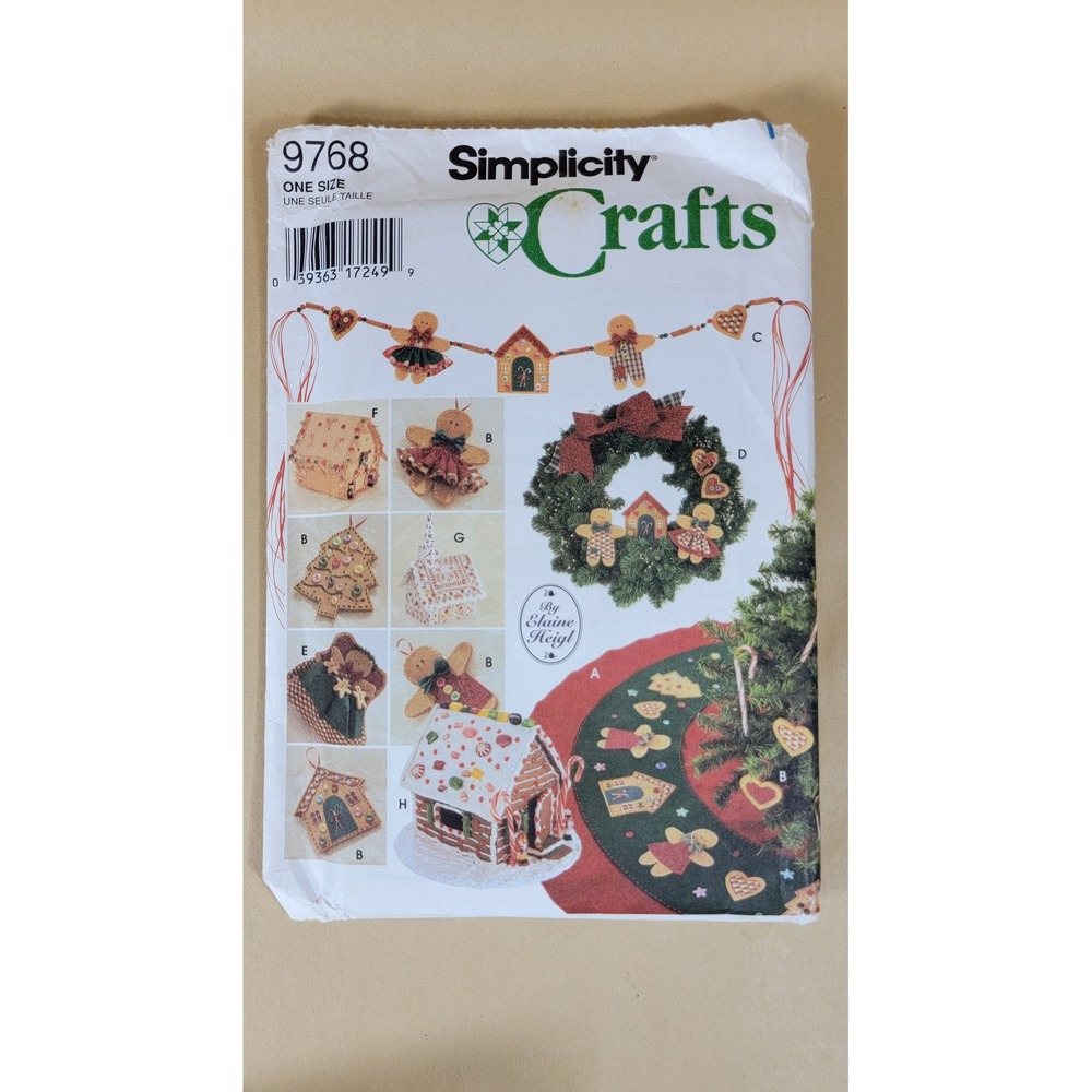 Simplicity 9768 Gingerbread Christmas Tree Skirt Ornaments Wreath Sewing Pattern